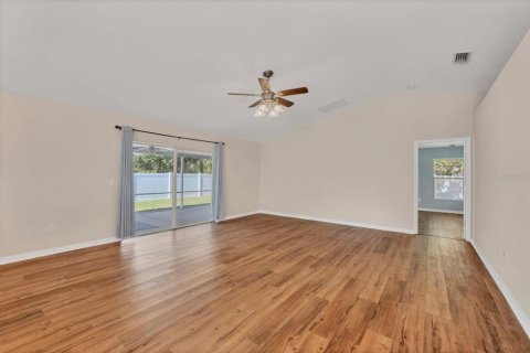 House in North Port, Florida 3 bedrooms, 162.21 sq.m. № 1631519 - photo 3