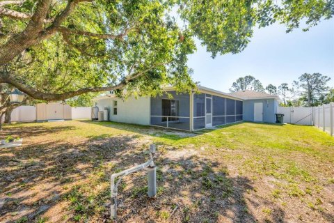 House in North Port, Florida 3 bedrooms, 162.21 sq.m. № 1631519 - photo 24