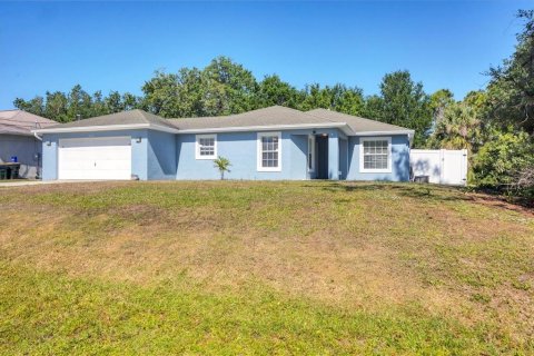 House in North Port, Florida 3 bedrooms, 162.21 sq.m. № 1631519 - photo 1