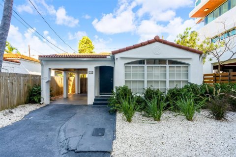 Купить виллу или дом в Майами-Бич, Флорида 2 спальни, 98.57м2, № 2054649 - фото 7