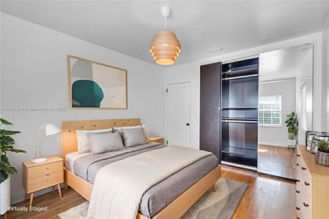 Купить виллу или дом в Майами-Бич, Флорида 2 спальни, 98.57м2, № 2054649 - фото 25