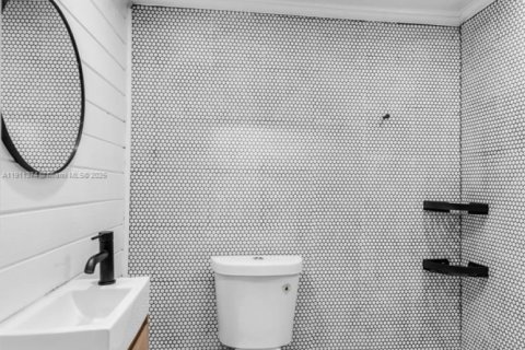 Купить виллу или дом в Майами-Бич, Флорида 2 спальни, 98.57м2, № 2054649 - фото 30