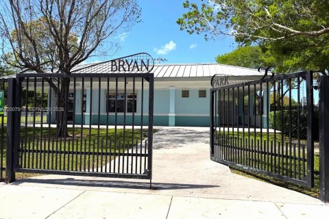 Villa ou maison à vendre à Miami, Floride: 3 chambres, 129.13 m2 № 2071864 - photo 19