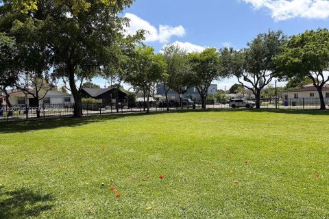 Villa ou maison à vendre à Miami, Floride: 3 chambres, 129.13 m2 № 2071864 - photo 25