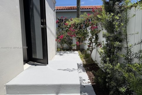 Villa ou maison à vendre à Miami, Floride: 3 chambres, 129.13 m2 № 2071864 - photo 15