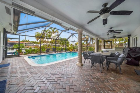 House in Fort Lauderdale, Florida 3 bedrooms, 175.03 sq.m. № 1859779 - photo 12