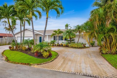 House in Fort Lauderdale, Florida 3 bedrooms, 175.03 sq.m. № 1859779 - photo 7