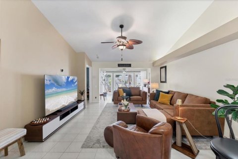 Copropriété à vendre à Sarasota, Floride: 3 chambres, 180.04 m2 № 1866744 - photo 15