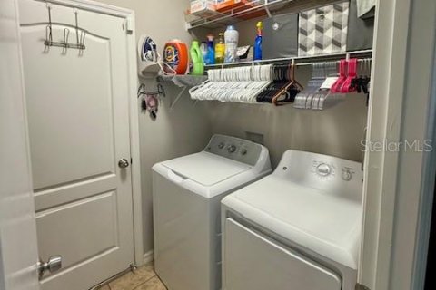 Casa en venta en Orlando, Florida, 3 dormitorios, 151.43 m2 № 1918447 - foto 16