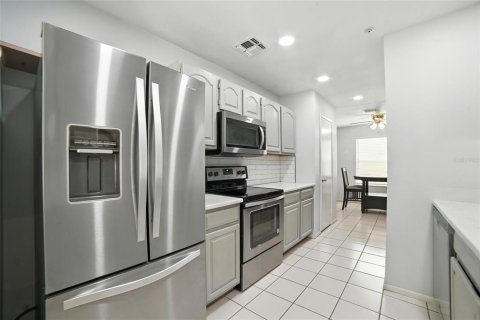 Touwnhouse à vendre à Altamonte Springs, Floride: 3 chambres, 158.49 m2 № 1918930 - photo 10