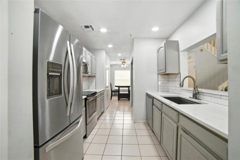 Touwnhouse à vendre à Altamonte Springs, Floride: 3 chambres, 158.49 m2 № 1918930 - photo 9