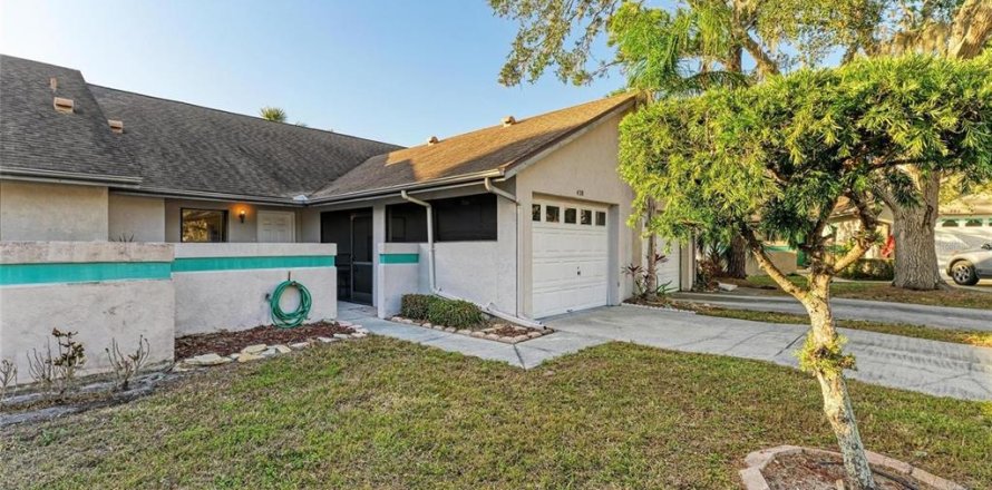 House in Palmetto, Florida 2 bedrooms, 101.36 sq.m. № 1761913