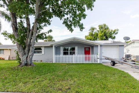 Casa en venta en Holiday, Florida, 2 dormitorios, 78.04 m2 № 1829362 - foto 2