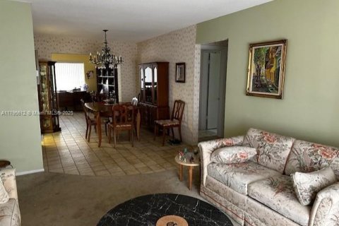 Casa en venta en Tamarac, Florida, 2 dormitorios, 151.34 m2 № 1786477 - foto 13