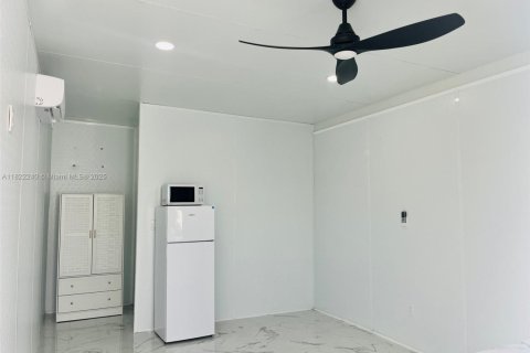 Propiedad comercial en alquiler en Miramar, Florida № 1788786 - foto 6