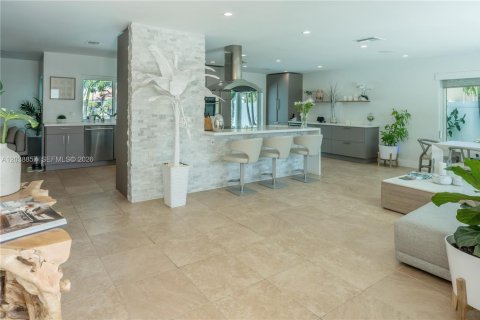 Villa ou maison à vendre à Fort Lauderdale, Floride: 4 chambres, 209.03 m2 № 2087870 - photo 2