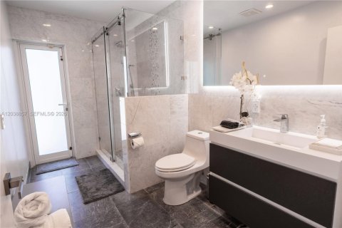 Villa ou maison à vendre à Fort Lauderdale, Floride: 4 chambres, 209.03 m2 № 2087870 - photo 28