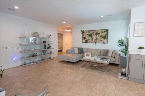 Villa ou maison à vendre à Fort Lauderdale, Floride: 4 chambres, 209.03 m2 № 2087870 - photo 11
