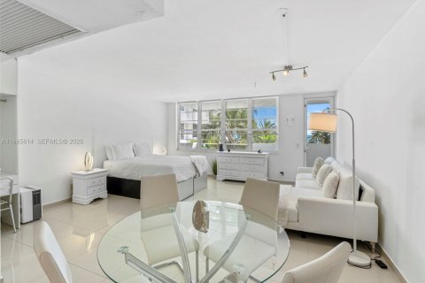 Studio à Condo à Miami Beach, Floride  № 2297563