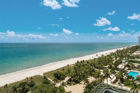Copropriété à vendre à Bal Harbour, Floride: 3 chambres, 306.58 m2 № 1978058 - photo 30
