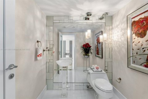 Copropriété à vendre à Bal Harbour, Floride: 3 chambres, 306.58 m2 № 1978058 - photo 12