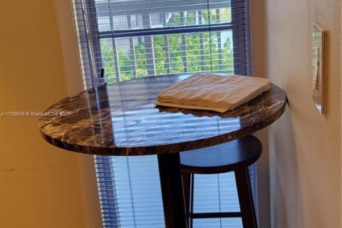 Condo in Aventura, Florida, 1 bedroom  № 1728575 - photo 17