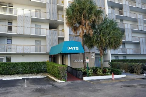 Condo in Aventura, Florida, 1 bedroom  № 1728575 - photo 5