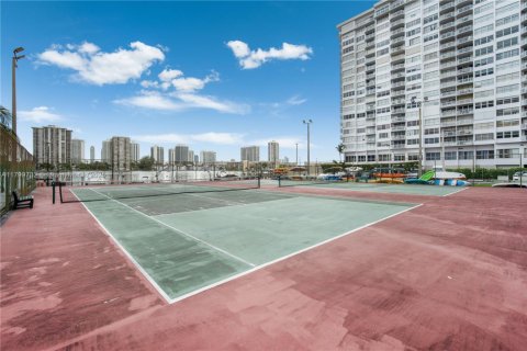 Condominio en venta en Aventura, Florida, 2 dormitorios, 99.68 m2 № 1861618 - foto 26