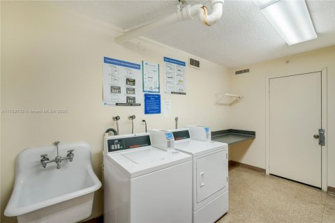 Condominio en venta en Aventura, Florida, 2 dormitorios, 99.68 m2 № 1861618 - foto 29