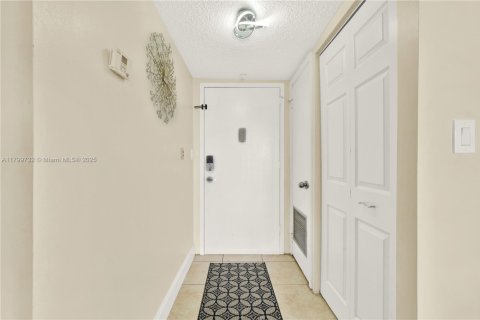 Condominio en venta en Aventura, Florida, 2 dormitorios, 99.68 m2 № 1861618 - foto 7