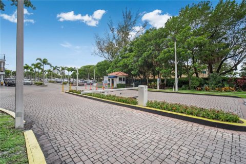 Condominio en venta en Aventura, Florida, 2 dormitorios, 99.68 m2 № 1861618 - foto 3