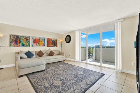 Condominio en venta en Aventura, Florida, 2 dormitorios, 99.68 m2 № 1861618 - foto 10