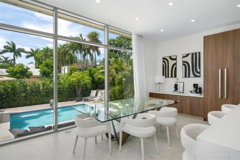Villa ou maison à louer à Miami Beach, Floride: 5 chambres, 278.71 m2 № 1985273 - photo 17
