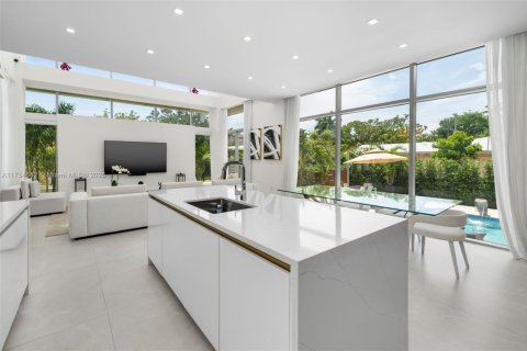 Villa ou maison à louer à Miami Beach, Floride: 5 chambres, 278.71 m2 № 1985273 - photo 21