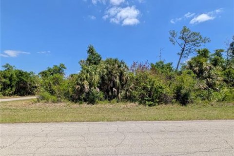 Land in North Port, Florida № 2205919 - photo 7