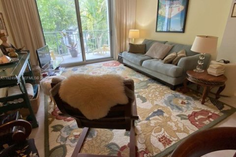 Condo in Miami, Florida, 2 bedrooms № 1985690 - photo 6