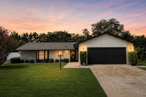 Villa ou maison à Spring Hill, Floride 3 chambres, 136.38 m2 № 2339066