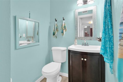 Townhouse in New Smyrna Beach, Florida 2 bedrooms, 134.99 sq.m. № 2226400 - photo 14