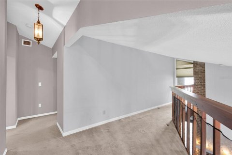 Townhouse in New Smyrna Beach, Florida 2 bedrooms, 134.99 sq.m. № 2226400 - photo 15
