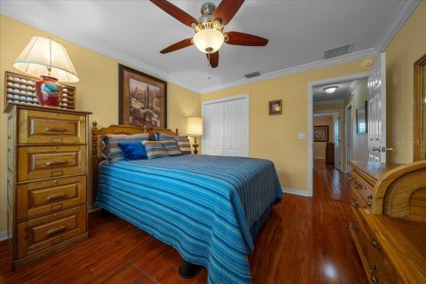 House in The Villages, Florida 3 bedrooms, 129.32 sq.m. № 1904087 - photo 10