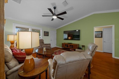 House in The Villages, Florida 3 bedrooms, 129.32 sq.m. № 1904087 - photo 20