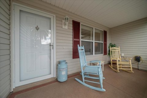 House in The Villages, Florida 3 bedrooms, 129.32 sq.m. № 1904087 - photo 4