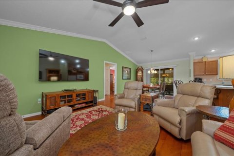 House in The Villages, Florida 3 bedrooms, 129.32 sq.m. № 1904087 - photo 18