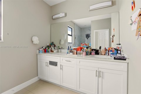 Casa en venta en Lehigh Acres, Florida, 3 dormitorios, 147.53 m2 № 2001702 - foto 22