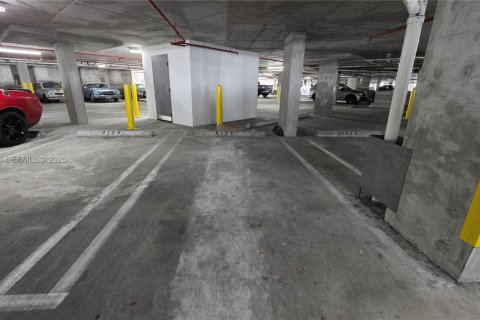 Condominio en venta en North Bay Village, Florida, 2 dormitorios, 116.22 m2 № 1993856 - foto 23