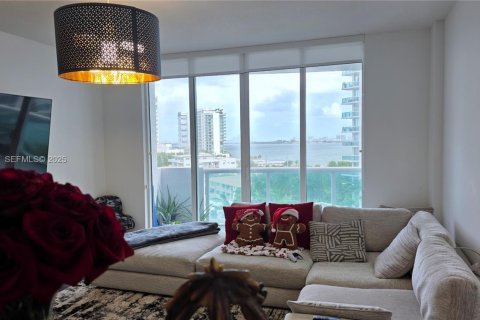 Condominio en venta en North Bay Village, Florida, 2 dormitorios, 116.22 m2 № 1993856 - foto 3