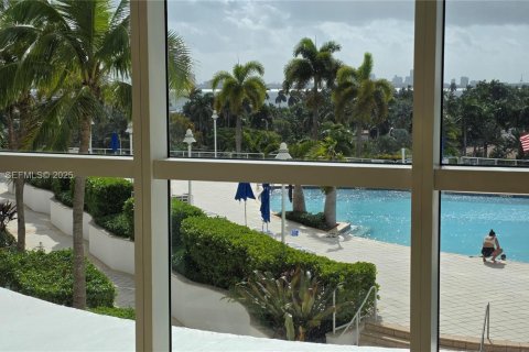 Condominio en venta en North Bay Village, Florida, 2 dormitorios, 116.22 m2 № 1993856 - foto 14