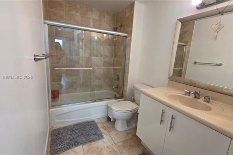Condominio en venta en North Bay Village, Florida, 2 dormitorios, 116.22 m2 № 1993856 - foto 9