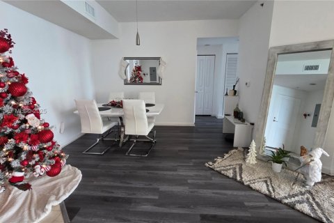 Condominio en venta en North Bay Village, Florida, 2 dormitorios, 116.22 m2 № 1993856 - foto 4