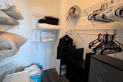 Condominio en venta en North Bay Village, Florida, 2 dormitorios, 116.22 m2 № 1993856 - foto 12